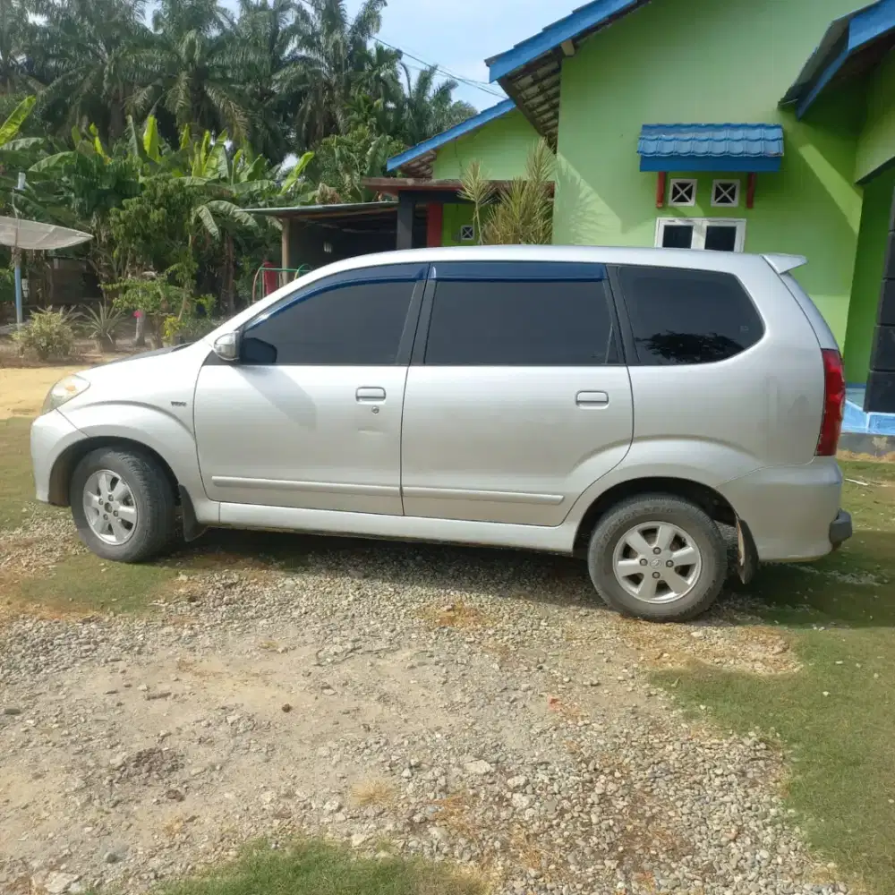 Toyota Avanza G
