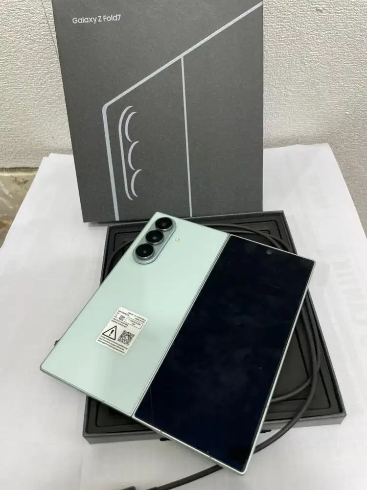 Samsung Galaxy Z Fold7 5G 12/512gb garansi resmi sein second
