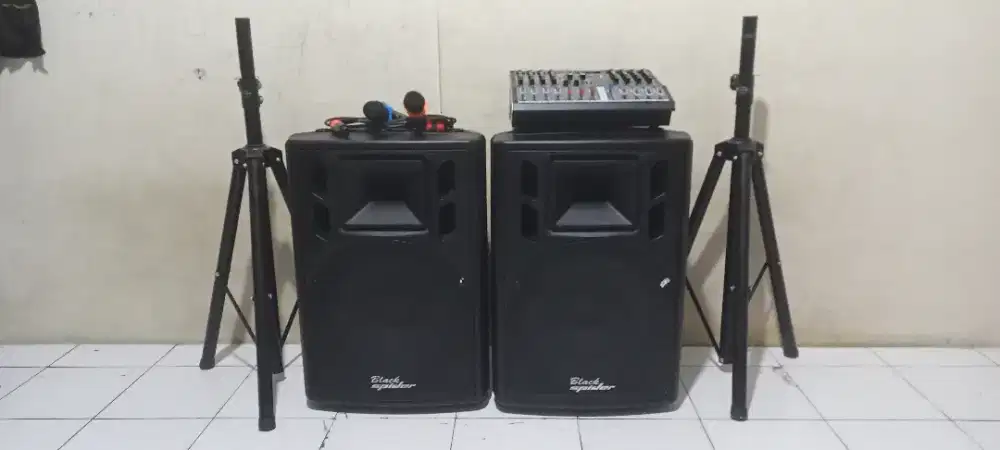 Speaker 15 inchi dan power mixer 8 channel sesuai foto nego
