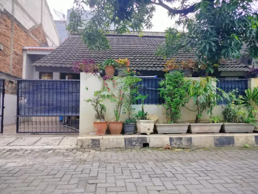 Dijual Rumah Minimalis Berlokasi Strategis Dekat Fasilitas Umum di Jl. KH Noer Ali Bekasi