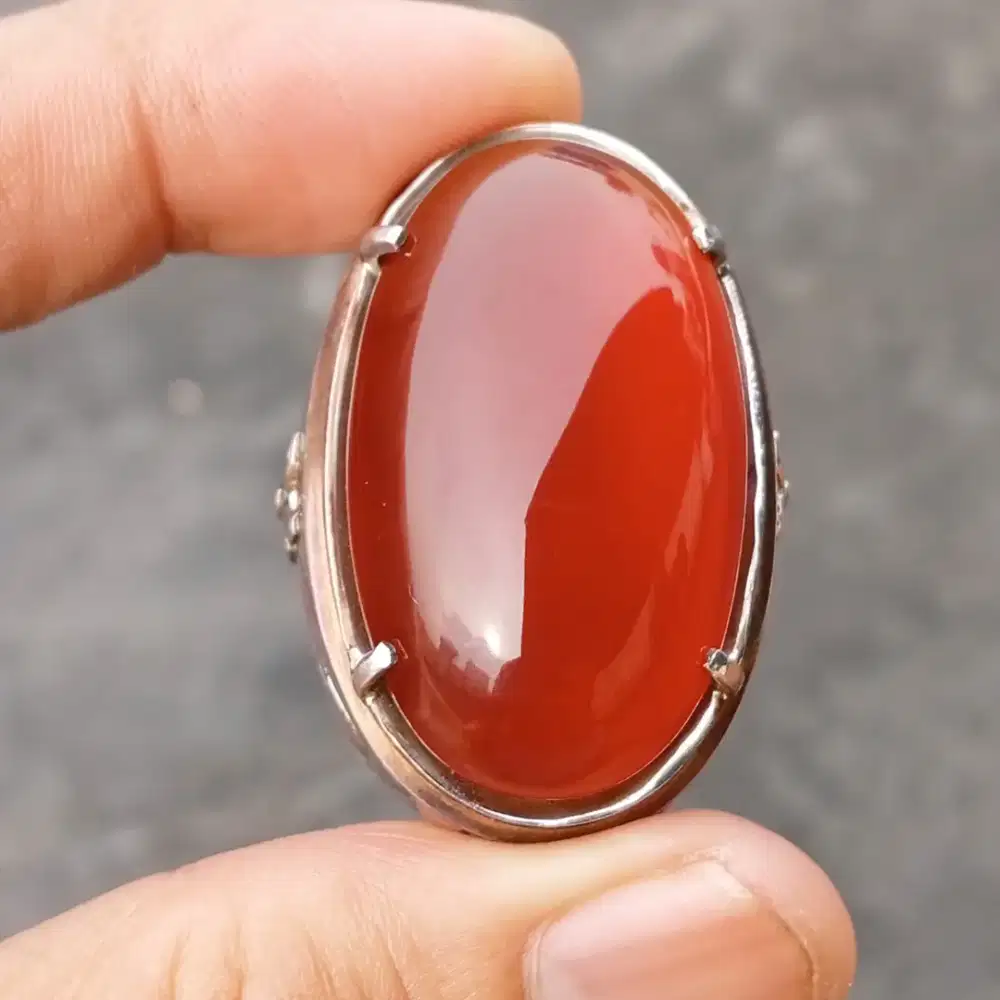 Giok merah JADEITE Jade Myanmar Burma 70 ct memo GRI