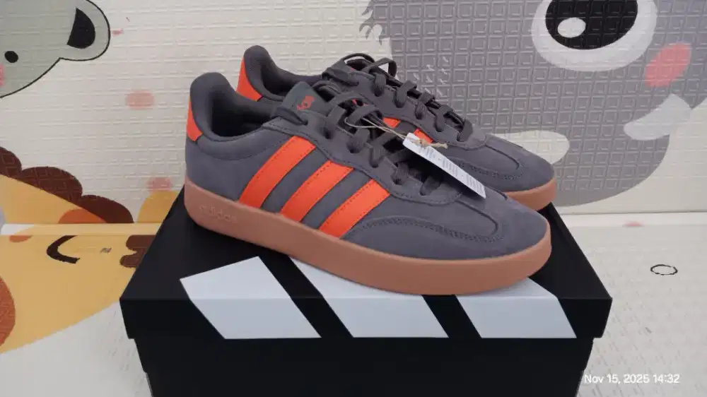 Adidas Lifestyle Barreda Shoes Men Brown-JR3904