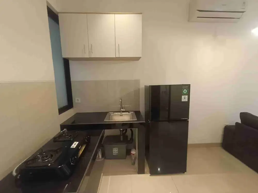 Condohouse Green Royal