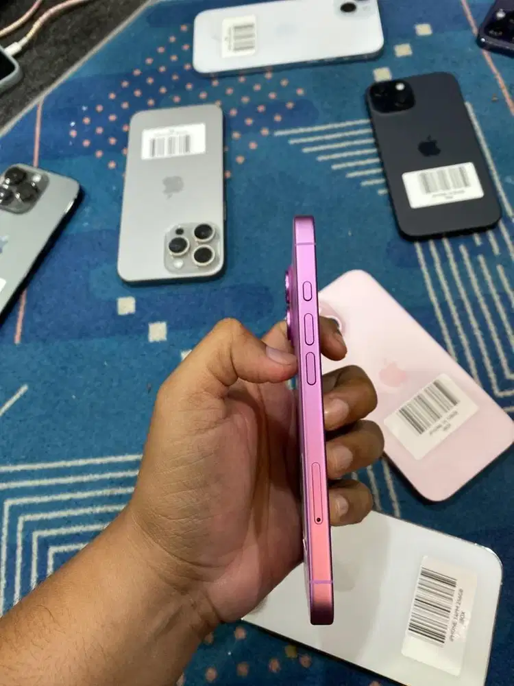 Iphone 16 256gb ibox garansi on september 2026 bh 100%