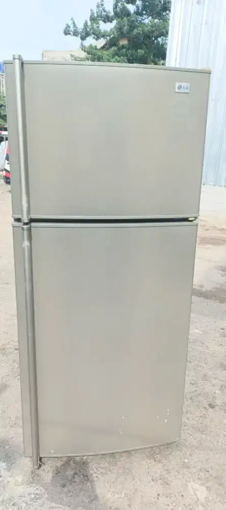 Kulkas pintu 2 jumbo Lg uk 600 L ori pabrikan