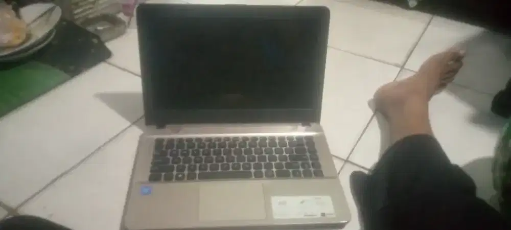 Laptop Asus X441M ram 4 hdd 1tb