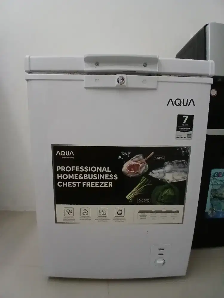 Freezer daging Aqua