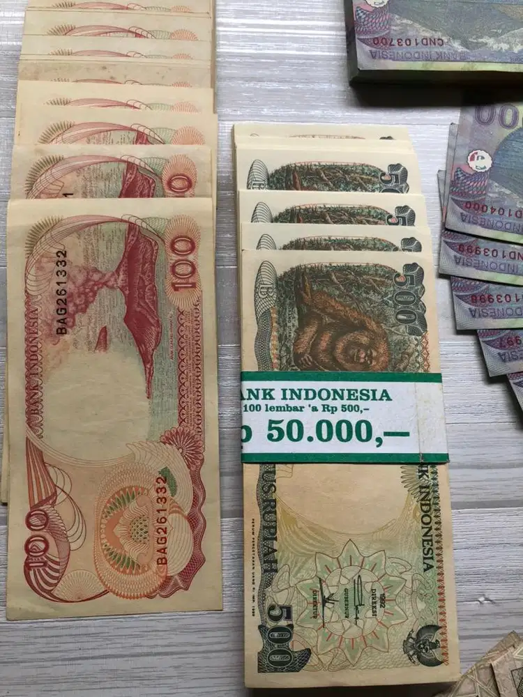 Uang kuno 500, 100 mulus bersih baru, seri urut