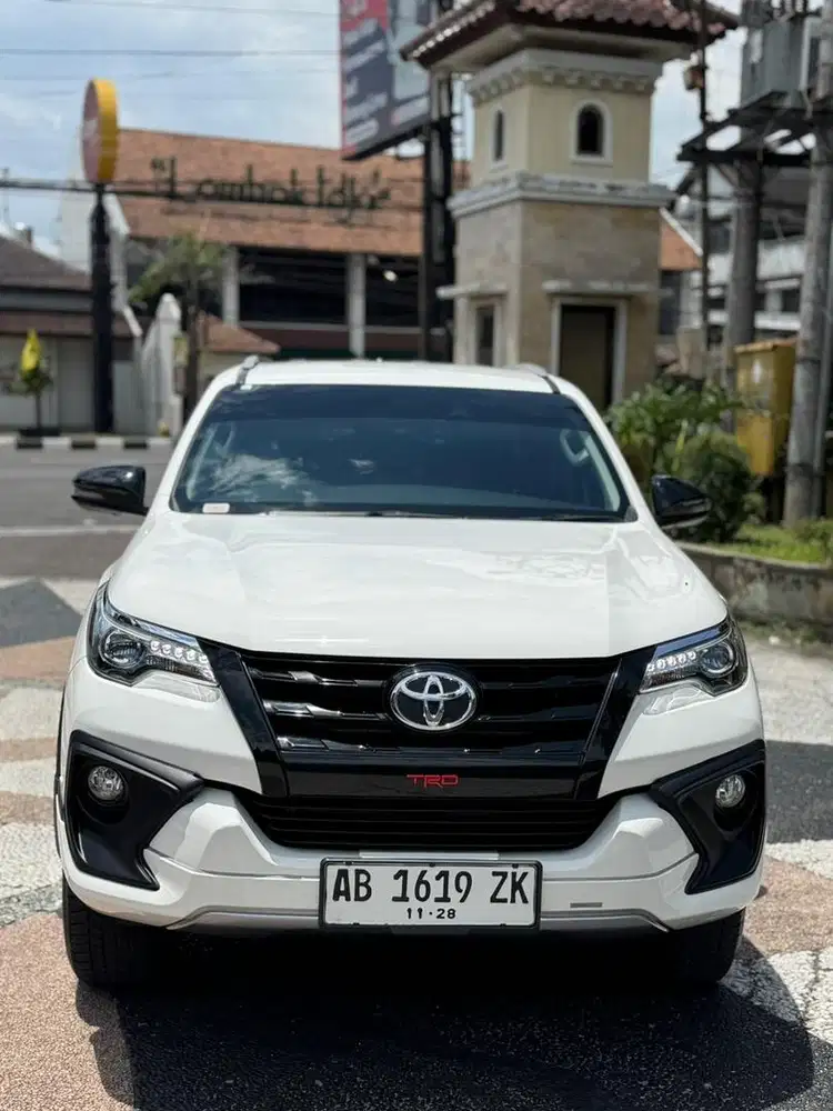 Fortuner 2.4 VRZ TRD 2018 AT kM 20rb antiQ