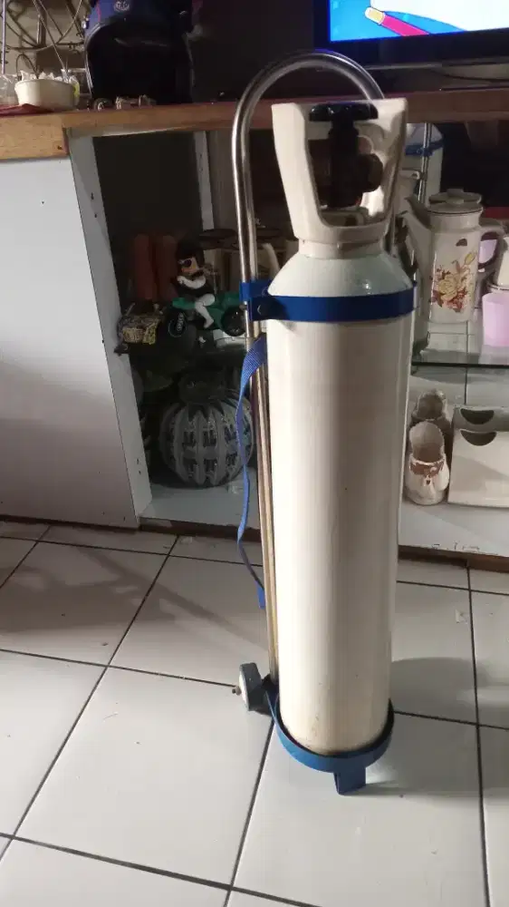 Tabung oksigen bekas