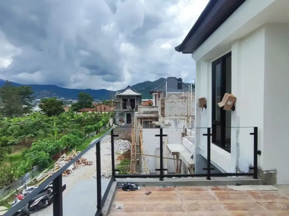 villa exclusive dekat alun alun kota batu view bagus