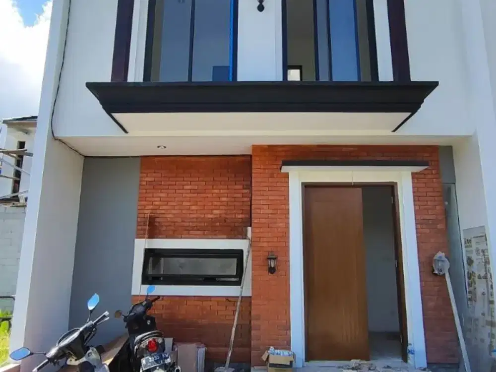 villa 2,5 lantai plus kolam renang dekat wisata alun alun kota batu