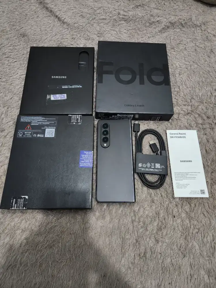 Samsung z fold 4 12/256 sein fullset like new