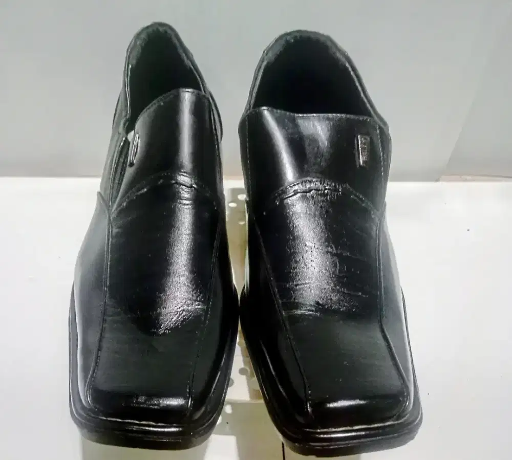 Bally - Sepatu Pria Kulit Import Original