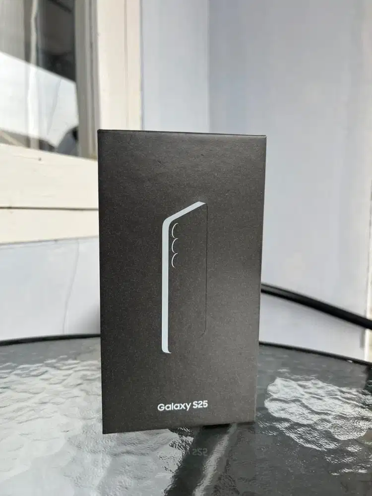 Samsung S25 12/256gb Icy Blue SEIN Like New