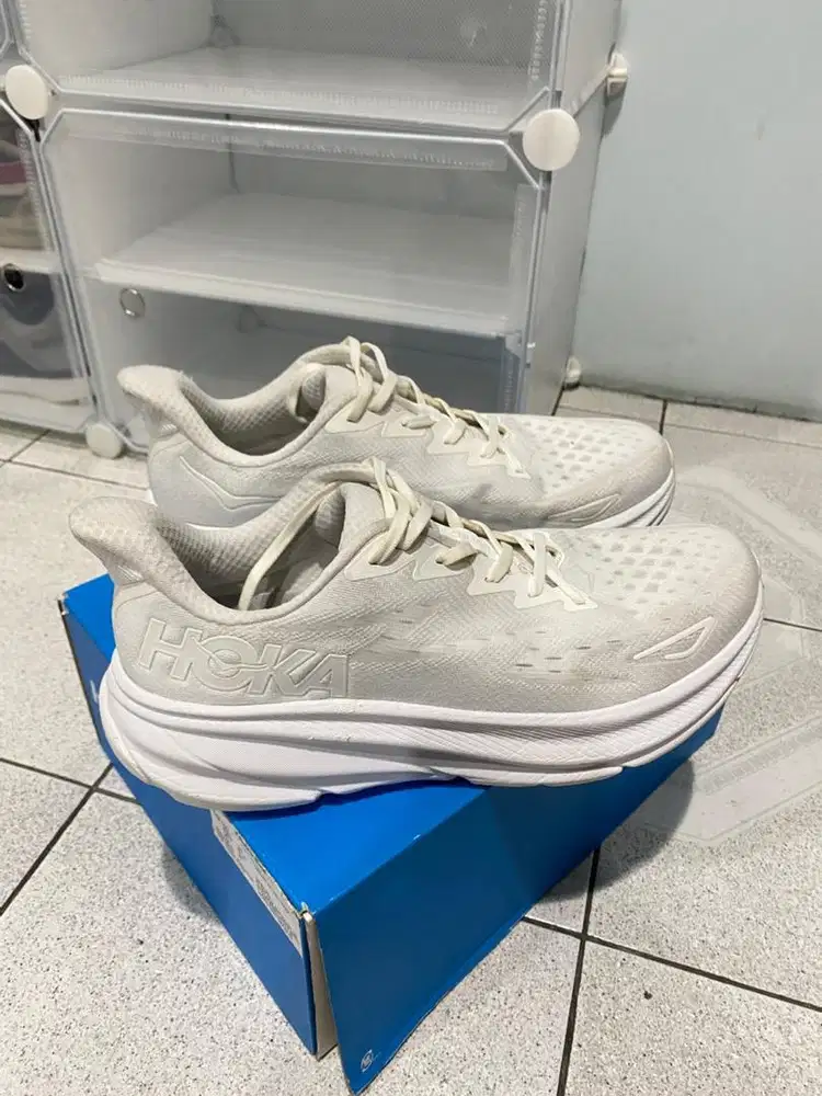HOKA CLIFTON 9 SIZE 45