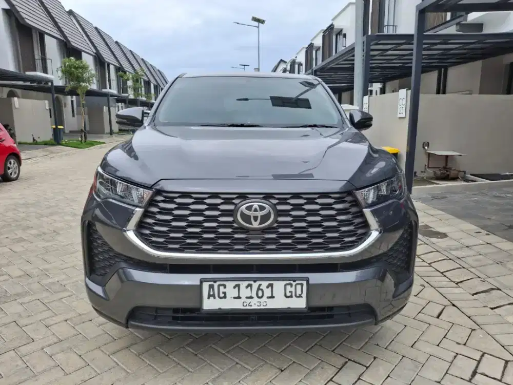 Toyota Innova Reborn V bsn AT 2017 (L) 26 rb km Tgn 1 dari Baru
