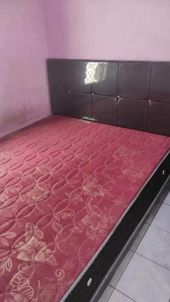 Sprinbad bekas jarang dipakai