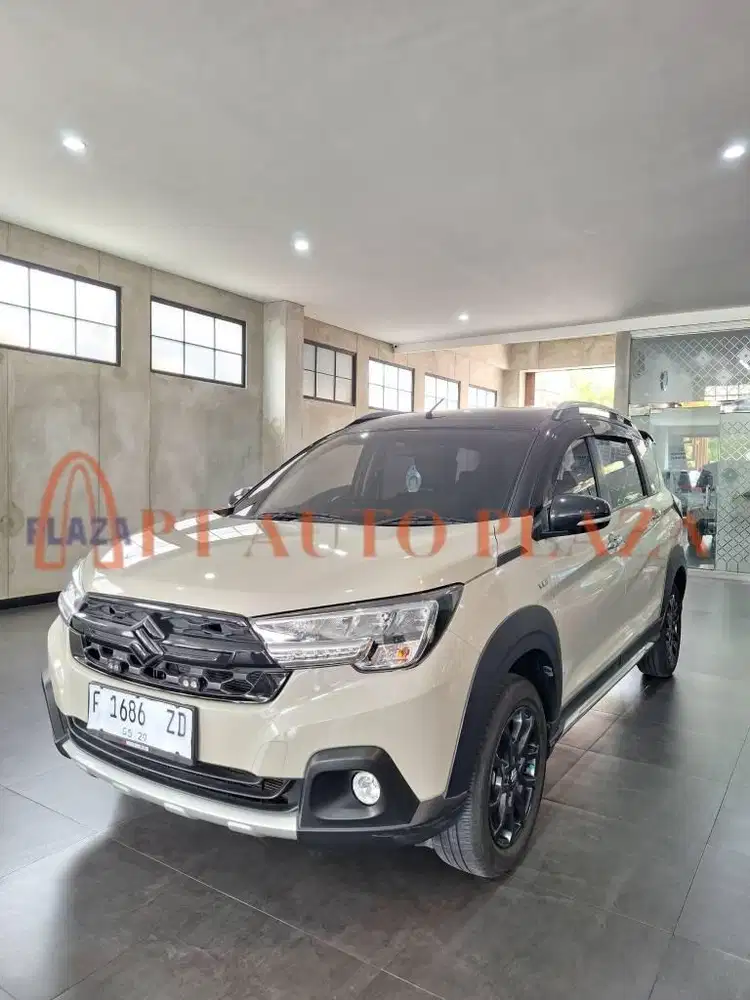SUZUKI XL7 ALPHA HYBRID MATIC 2024 COKLAT MUDA