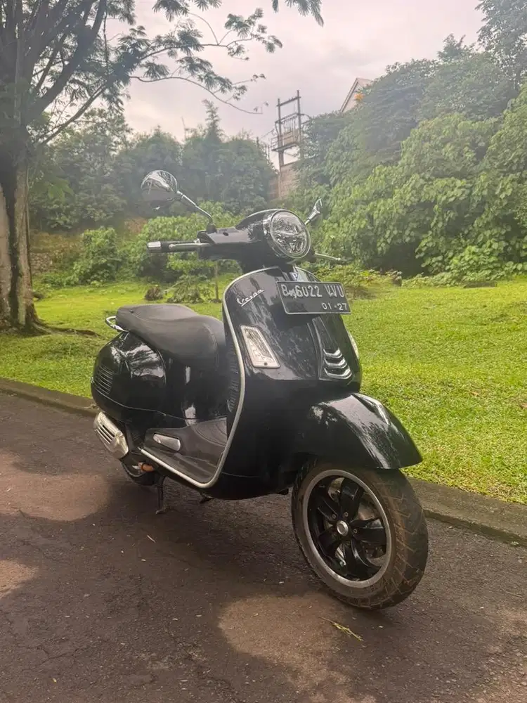 Vespa GTS 2021 Black Vulcano Terawat Low Km