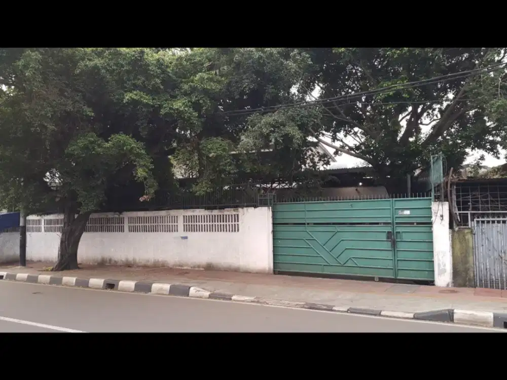 STRATEGIS Dijual RUMAH + KANTOR Siap Pakai Kedoya Jakarta Barat