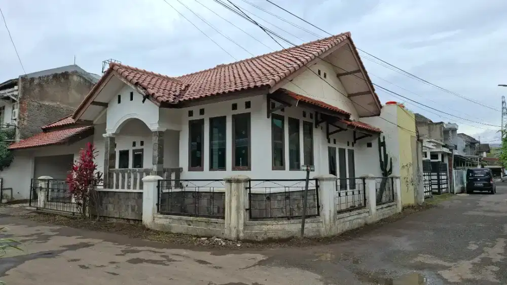 Rumah disewakan Buah Batu Bandung