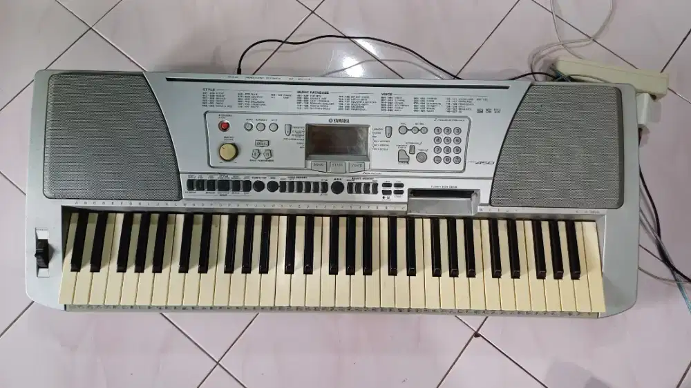 Keyboard yamaha psr 450 second