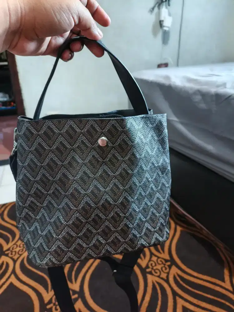 Dijual Tas Max (bekas)