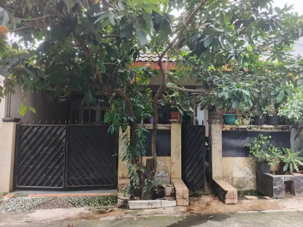 Dijual Rumah Tingkat 2 di Perumahan Depok - Lokasi Strategis!