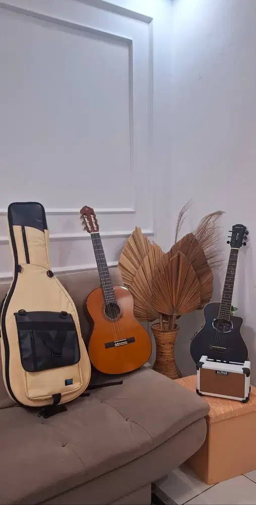 Gitar Mulus dan Seperti Baru