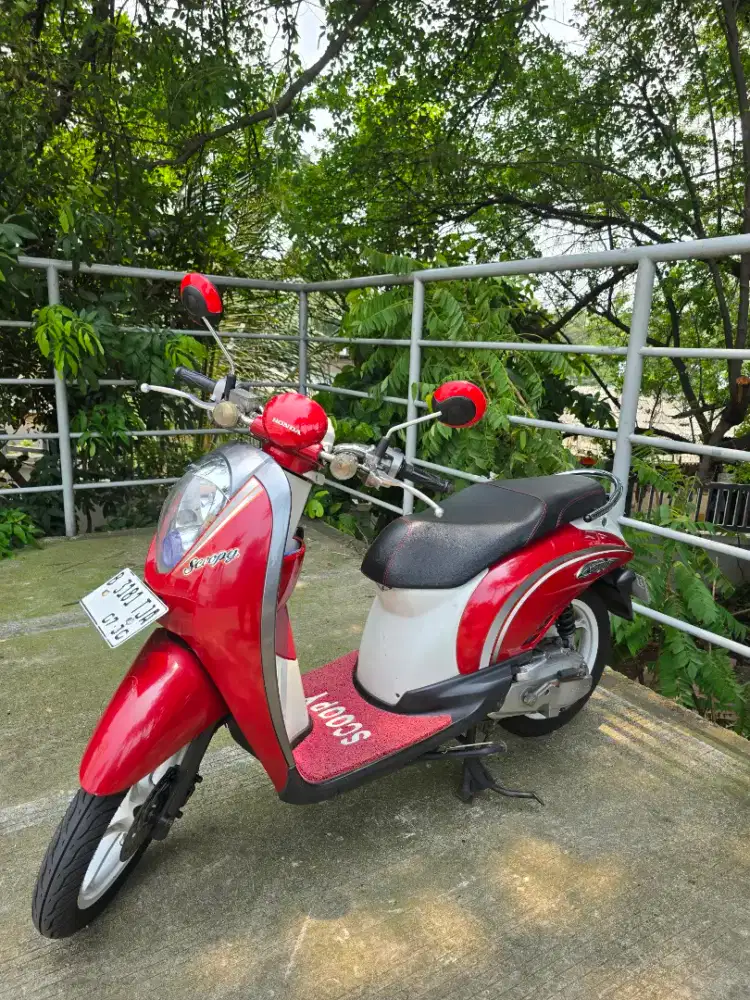 Honda Scoopy Karbu Merah Putih 2011 rasa 2020 pajak on sangat terawat