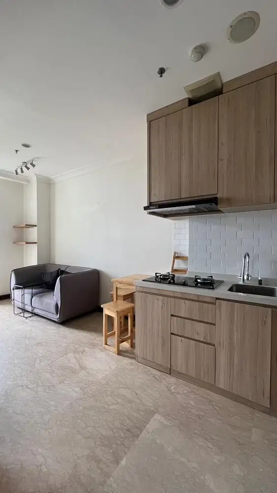 1BR Full and modern furnished at Permata Hijau Suites.