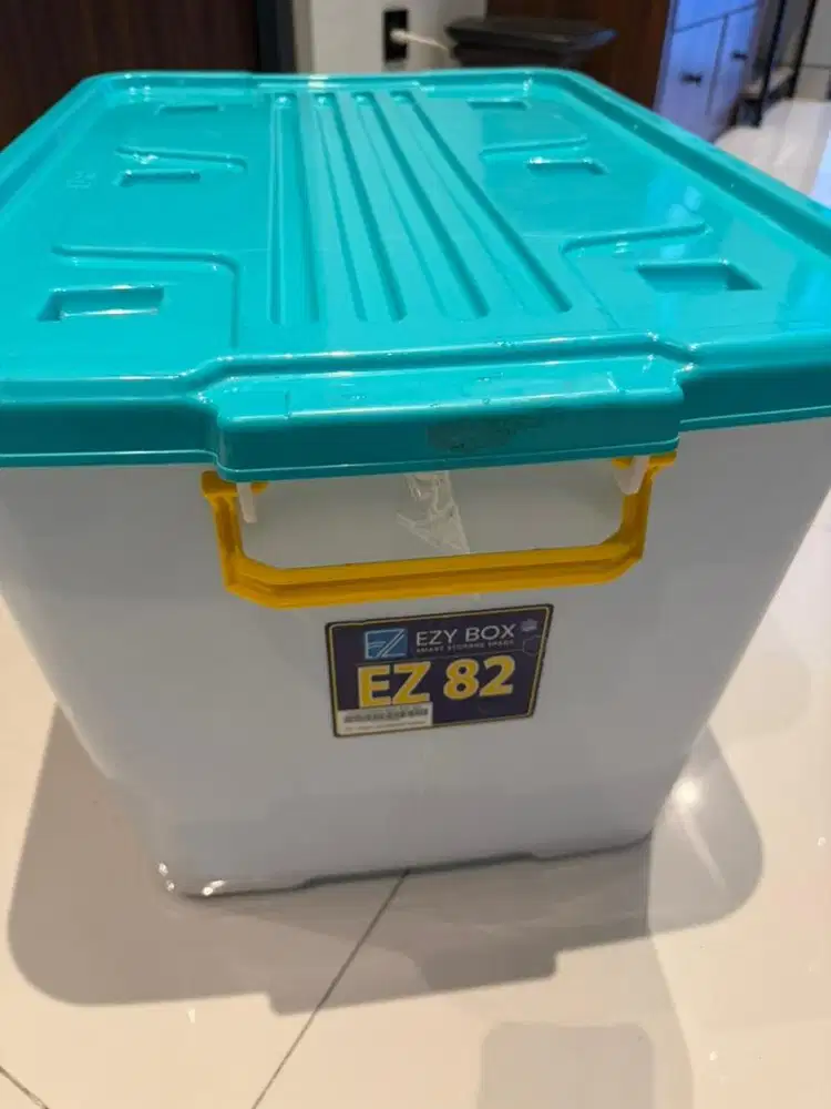 BOX EZ 82 ada 10 box murah
