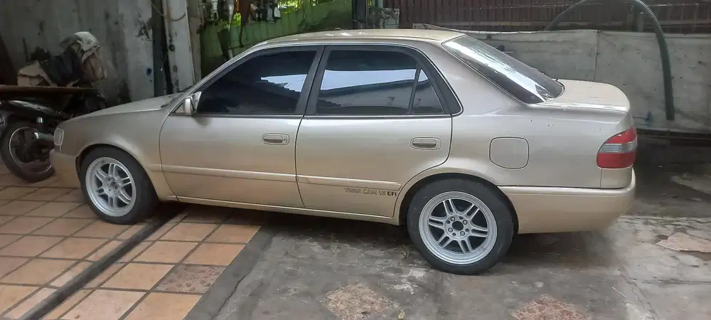 Toyota Corolla 2001 Bensin
