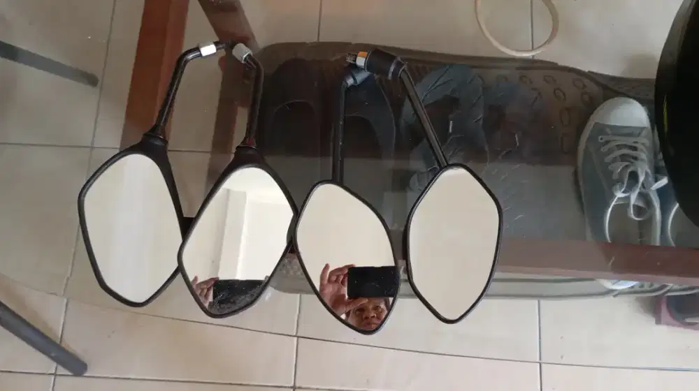 Kaca spion motor Honda dan Yamaha ( ori masih baru)
