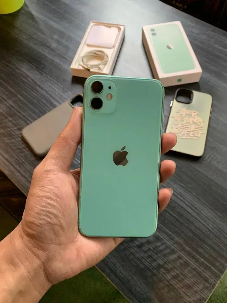 Dijual cepat buat hari ini iPhone 11 128gb pemakaian pribadi