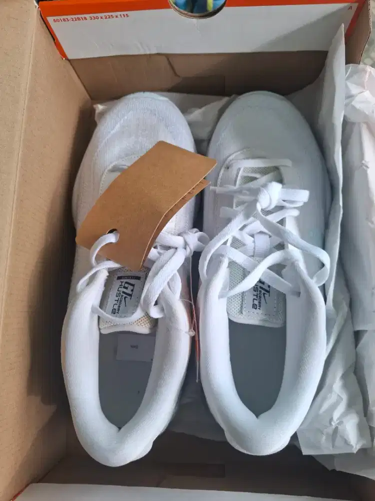 nike basket GT hustle EP pure uk 8,5 US/42/26,5cm