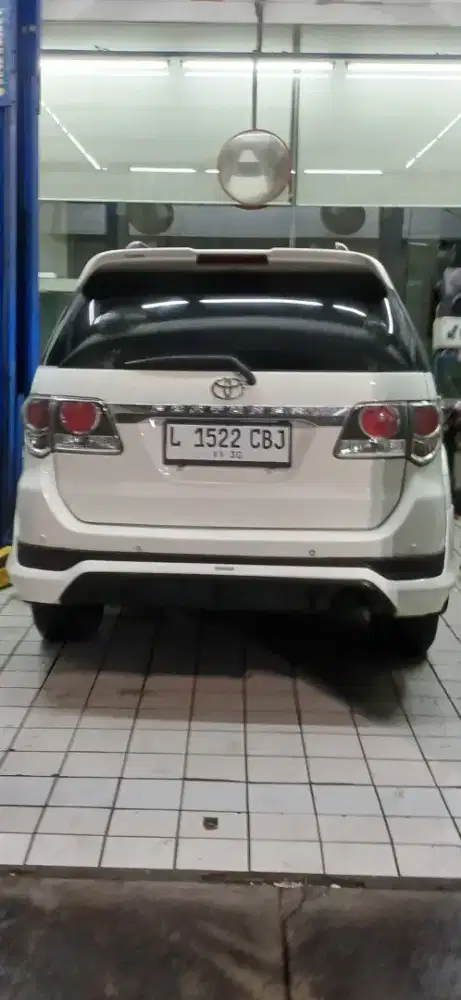 Fortuner 2.5 G vnt trd sportivo 2014 putih solar nopol L