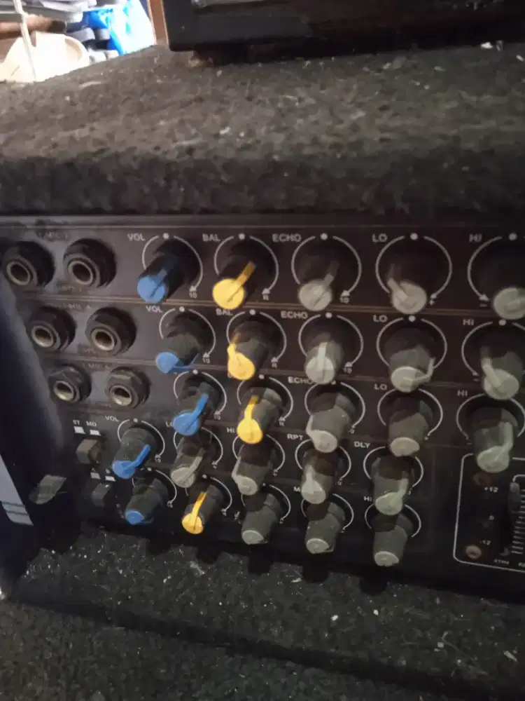 Power mixer karaoke ,CARVER,MA,6000e normal,