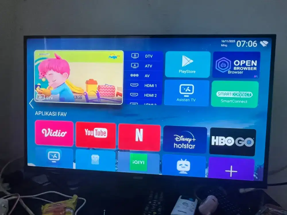 Tv Akari 32 inch mulus bagus. Bonus geratis antena digital indor