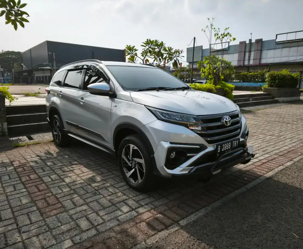 RUSH GR SPORT AT 2021 KM 34 RIBU FULL ORIGINAL!!!