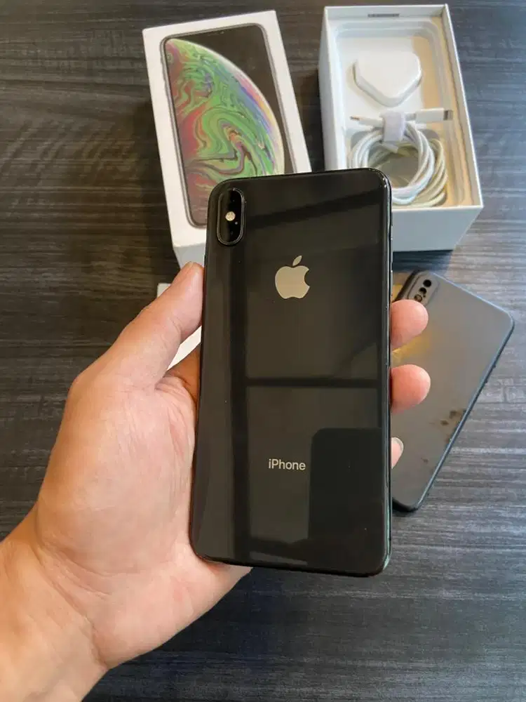 Dijual iPhone XSMAX 64gb edisi dual sim sinyal aman aktivasi lama