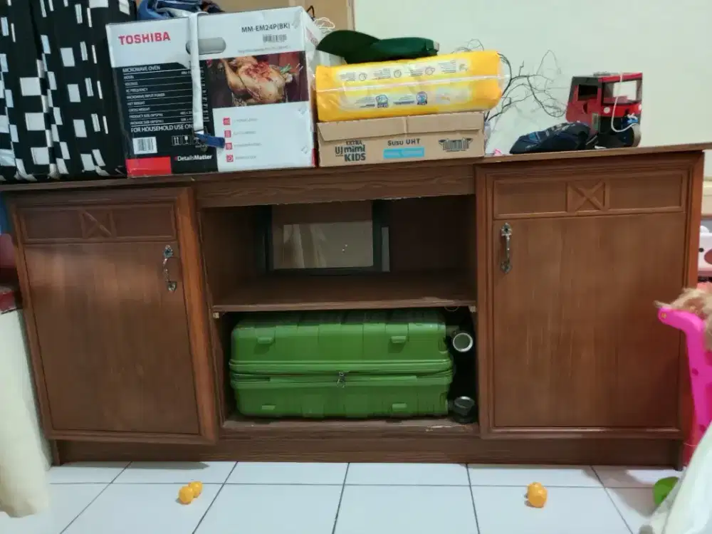 DIJUAL LEMARI TV (hanya lemari saja)