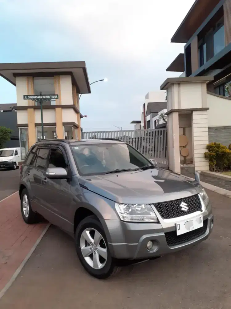 Suzuki Grand Vitara JLX 2.0/AT th 2011