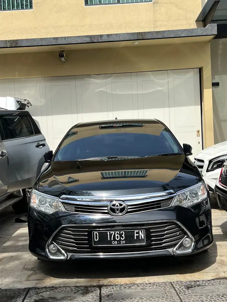 Toyota camry V 2016 hitam