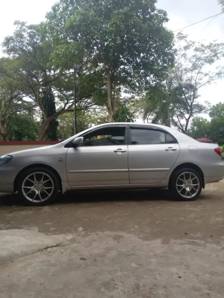 Mobil Sedan Corolla Altis Tipe G Th 2004