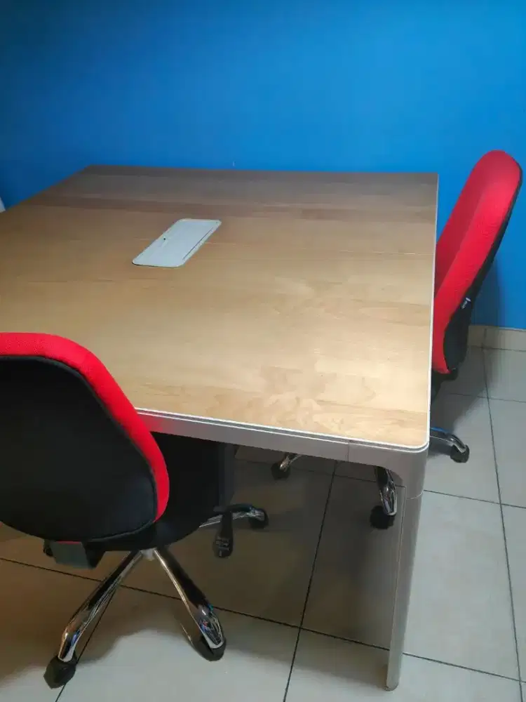 Meja Meeting Persegi IKEA