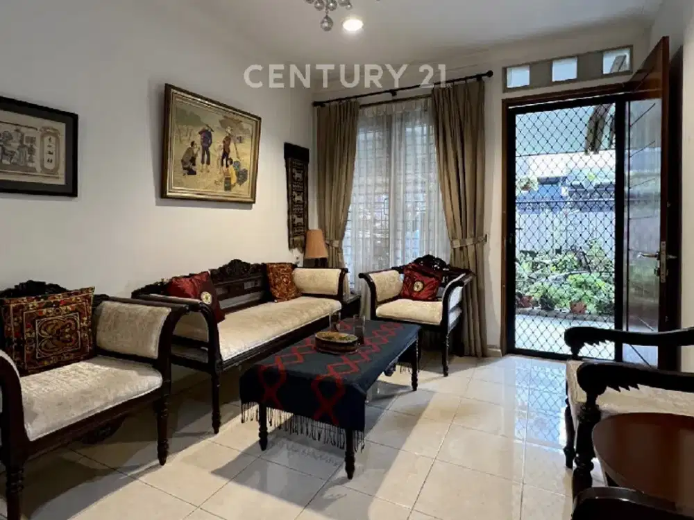 Rumah 2½ Lantai Siap Huni Lokasi Strategis Di Pulomas S9252