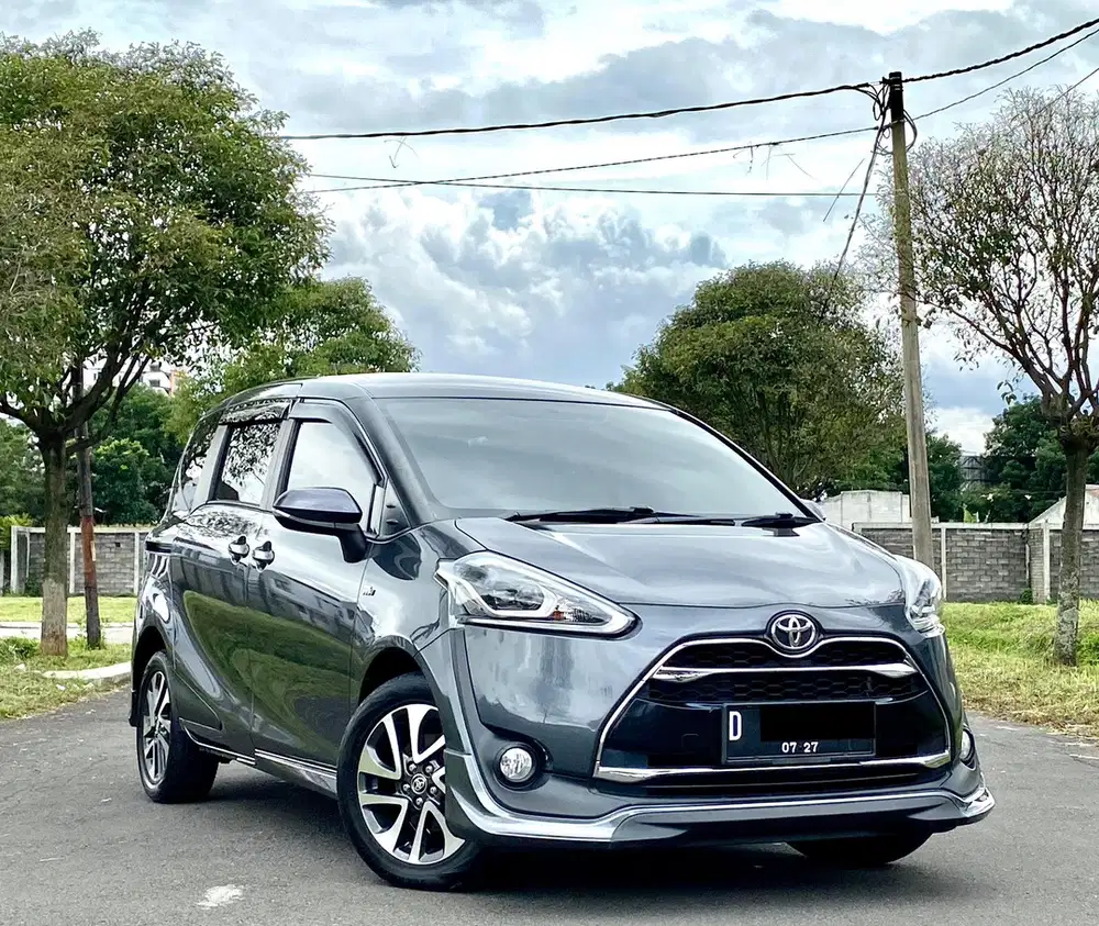 Toyota sienta Q 2017