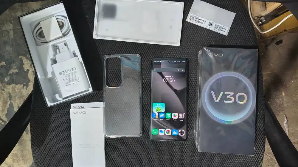 Vivo V30 12GB 512GB (Pemakaian 1 Bulanan)